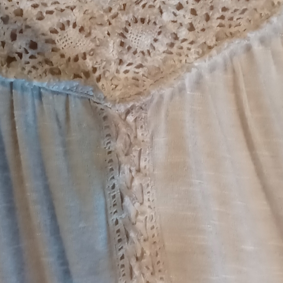 Asymmetrical Lace Top - Picture 5 of 5